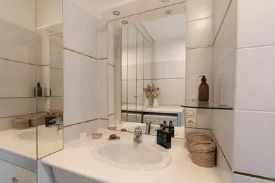 Salle de bains dans l'établissement Appartement Élégant à Montmartre
