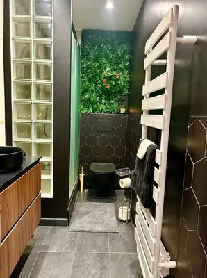 Salle de bains dans l'établissement Appartement au Cœur des Ternes - Arc de Triomphe