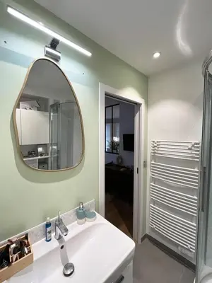 Salle de bains dans l'établissement Montorgueil - proche du Palais Royal et du Louvre
