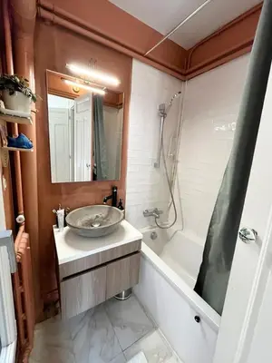 Salle de bains dans l'établissement Près de Montmartre - Parfait pour découvrir Paris!