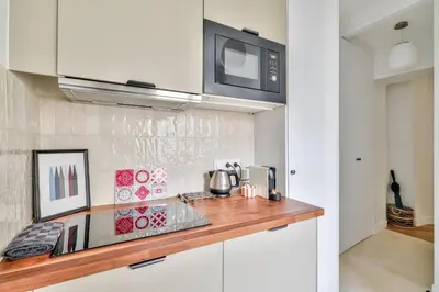 Cuisine ou kitchenette dans l'établissement Paris à Pied : Folies Bergère et Grands Boulevards