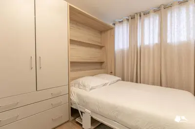 Un ou plusieurs lits dans un hébergement de l'établissement MBA - Beslay - Splendide Appartement Paris Centre