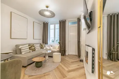 Coin salon dans l'établissement MBA - Saint-Sébastien- Splendide Appartement Paris Centre