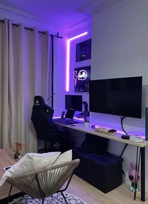 Télévision ou salle de divertissement dans l'établissement Charmant studio en ville