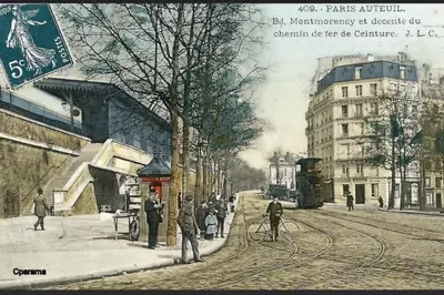 Vélo sur le terrain de l'établissement Studio Paris Montmorency ou dans les environs