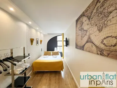 Un ou plusieurs lits dans un hébergement de l'établissement Urban Flat 120 - Charming 3 bedroom Flat in Le Marais