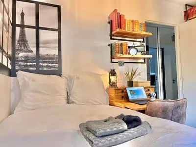 Plan de l'établissement Chambre avec terrasse chez l'habitant dans appartement moderne