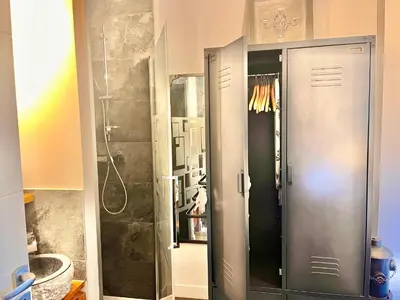 Plan de l'établissement Chambre avec terrasse chez l'habitant dans appartement moderne