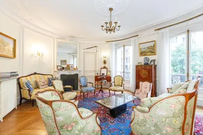 Coin salon dans l'établissement Superb 4 bdrms 185m2 Apt Trocadero