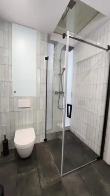 Salle de bains dans l'établissement Loft Moderne et Lumineux