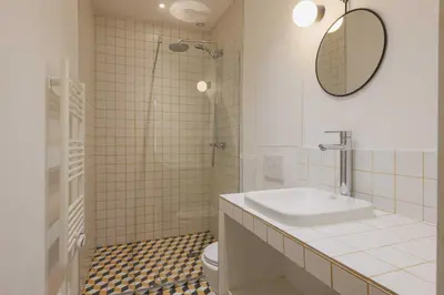 Salle de bains dans l'établissement Chic apartment - 1BR-4P - Center of Paris