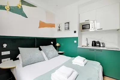 Un ou plusieurs lits dans un hébergement de l'établissement Modern Studio with A-C - Near Montmartre