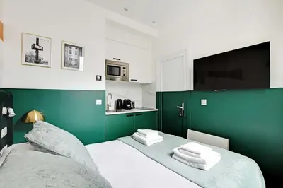 Un ou plusieurs lits dans un hébergement de l'établissement Modern Studio with A-C - Near Montmartre