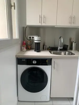 Cuisine ou kitchenette dans l'établissement Charmant 2 pièces rénové parc des expositions porte de Versailles