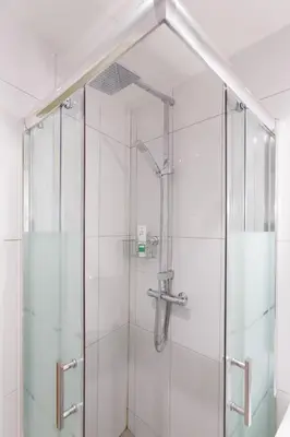 Salle de bains dans l'établissement Appartement Petits Champs II