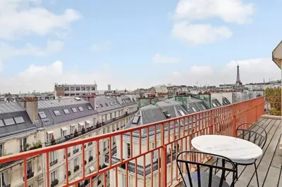 Plan de l'établissement Penthouse Champs Élysées, vue sur tout Paris et la Tour Eiffel