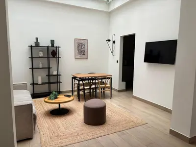 Télévision ou salle de divertissement dans l'établissement Bluestay 287 - Superbe appartement à Paris 17