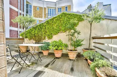 Jardin de l'établissement Montmartre, Patio! Sacré-Coeur! Stylish duplex!