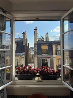 Balcon ou terrasse dans l'établissement Charmant studio confortable dans la plus belle capitale