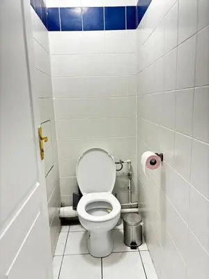 Salle de bains dans l'établissement Appartement F3 avec Projecteur à 100m du Métro!