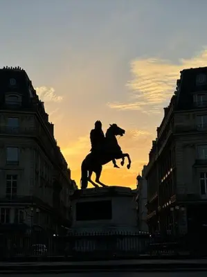 Lever ou coucher de soleil vu de l'appartement ou à proximité