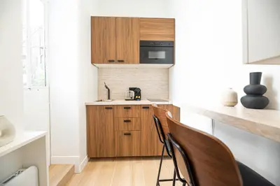 Cuisine ou kitchenette dans l'établissement Lovely & Romantic Suite near Bastille