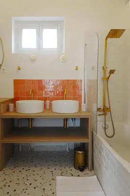Salle de bains dans l'établissement T3 cosy aux portes de Paris