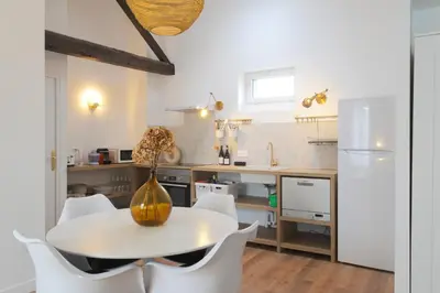 Cuisine ou kitchenette dans l'établissement T3 cosy aux portes de Paris