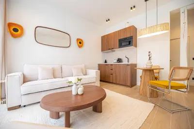 Cuisine ou kitchenette dans l'établissement Apartment in montmartre