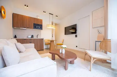 Cuisine ou kitchenette dans l'établissement Apartment in montmartre