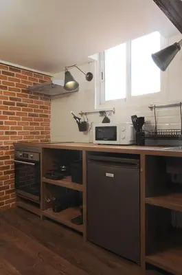 Cuisine ou kitchenette dans l'établissement Studio calme aux portes de Paris
