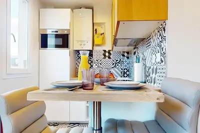 Cuisine ou kitchenette dans l'établissement F2 Trocadero