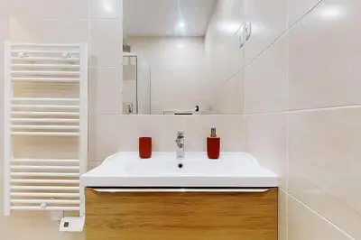Salle de bains dans l'établissement F2 Trocadero