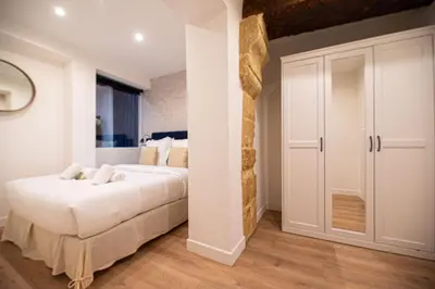 Un ou plusieurs lits dans un hébergement de l'établissement Beautiful Apartment in Saint Germain