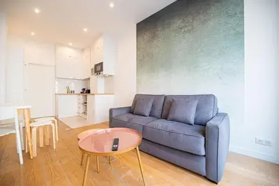 Cuisine ou kitchenette dans l'établissement Beautiful Apartment in saint germain des prés