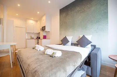 Un ou plusieurs lits dans un hébergement de l'établissement Beautiful Apartment in saint germain des prés