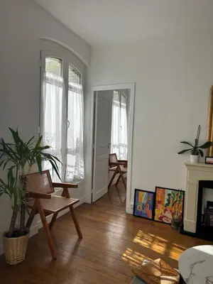 Coin salon dans l'établissement White Paris
