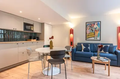 Coin salon dans l'établissement Maison Menilmontant