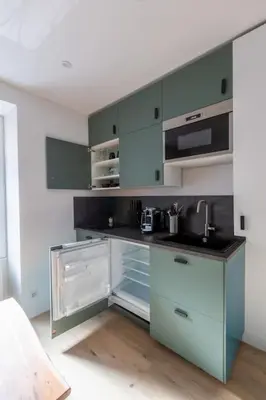 Cuisine ou kitchenette dans l'établissement Appartement contemporain rénové à Paris 14ème