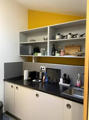 Cuisine ou kitchenette dans l'établissement Modern parisian flat in Montparnasse area