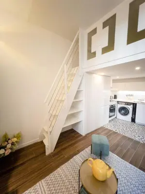 Cuisine ou kitchenette dans l'établissement Île Saint Louis-studio
