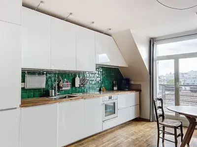 Cuisine ou kitchenette dans l'établissement Balcony with view of Montmartre