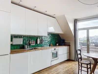 Cuisine ou kitchenette dans l'établissement Balcony with view of Montmartre