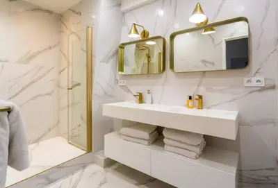 Salle de bains dans l'établissement 2 bedroom appartement champs Élysée