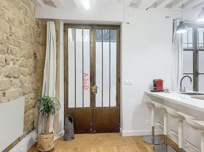 Cuisine ou kitchenette dans l'établissement Loft en plein coeur du Marais