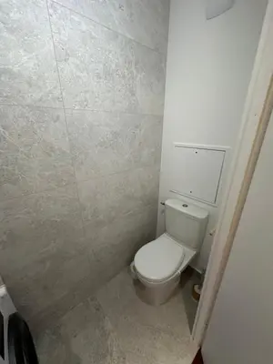 Salle de bains dans l'établissement Air conditioned apartment 78 m2, Terrace 50m2