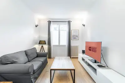 Coin salon dans l'établissement GuestReady - Peaceful haven perfect for 2