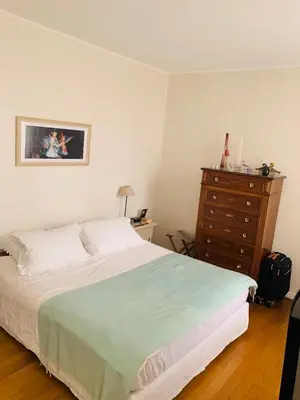 Un ou plusieurs lits dans un hébergement de l'établissement Lux Apartment Marais Temple