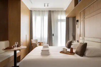 Un ou plusieurs lits dans un hébergement de l'établissement Love room avec Jacuzzi & Cinema-Gare Mont Parnasse