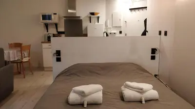 Un ou plusieurs lits dans un hébergement de l'établissement Studio tout confort pour 4 pers